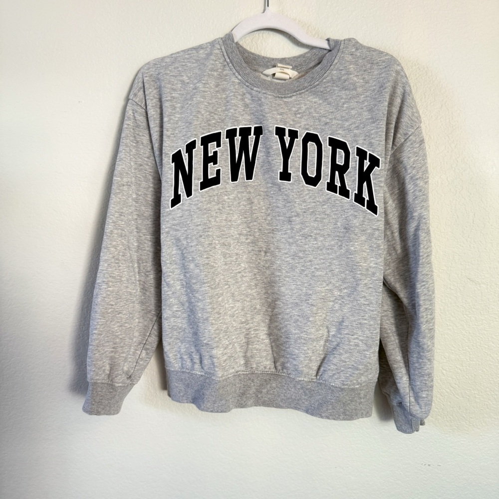 H&M New York nyc Sweater size small